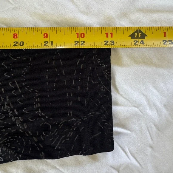 Vintage Chico's Travelers Black Paisley Leopard Patterned Top, Fairy Grunge - Picture 8 of 8